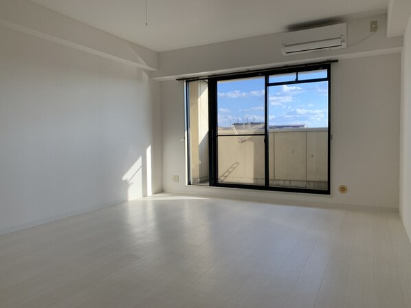 ヴィラ・ソレイユの物件内観写真